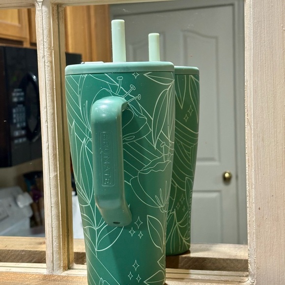 BrüMate Grow with the Flow 30oz Era - Picture 4 of 6